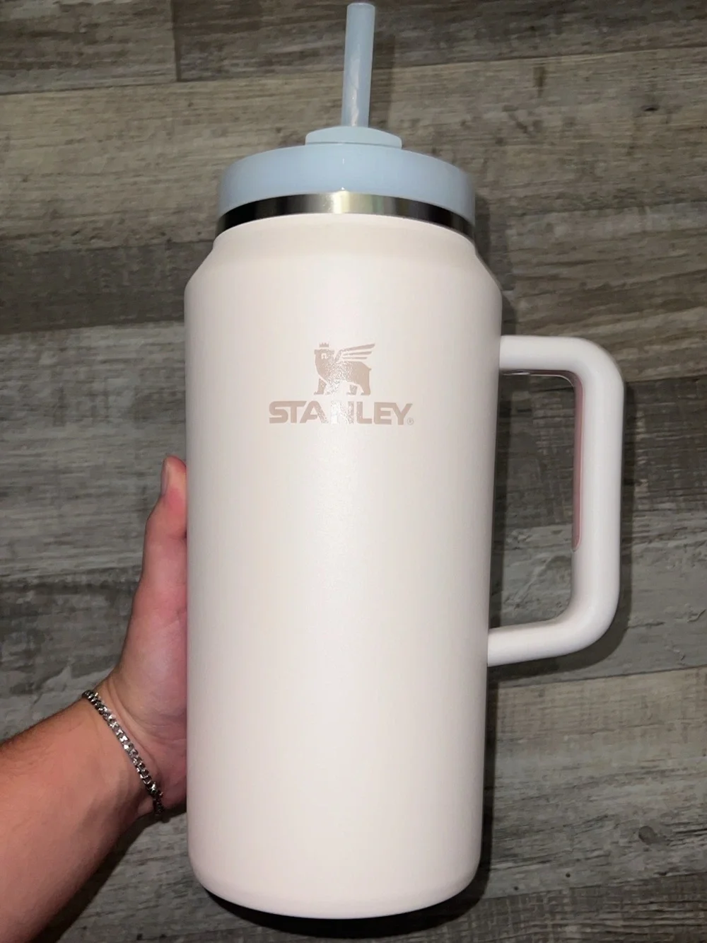 Stanley 64oz Light Pink Tumblr with handle - Picture 1 of 4